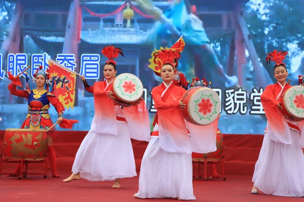 忠義鑄魂 商道傳新——河南賒店第十二屆關公文化旅游節舞臺藝術造型策劃